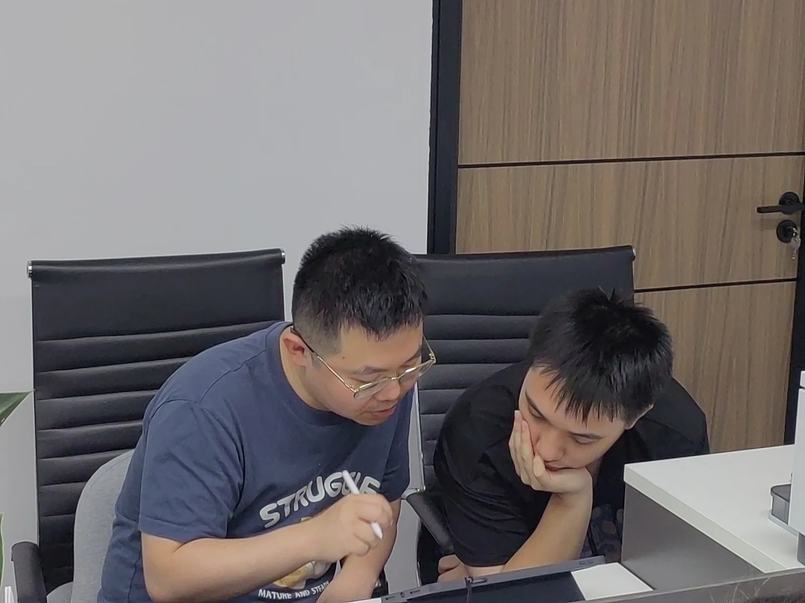 老师授课与板书讲解